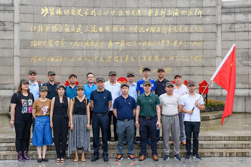 麥點(diǎn)彩印黨支部開展“重溫誓詞，不忘初心，牢記使命”主題黨日活動(dòng)